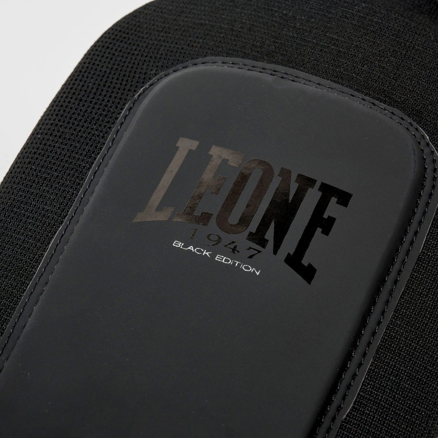 Paratibia Leone Black Edition PT124 a calza