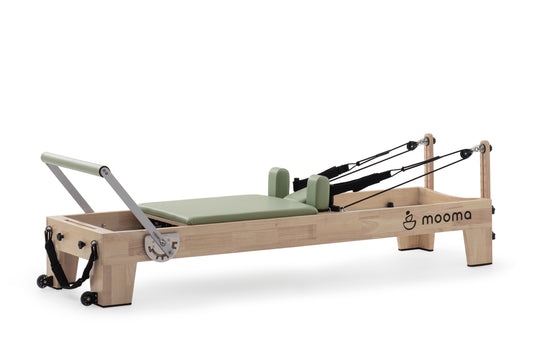 Lettino Reformer classico in legno Mooma