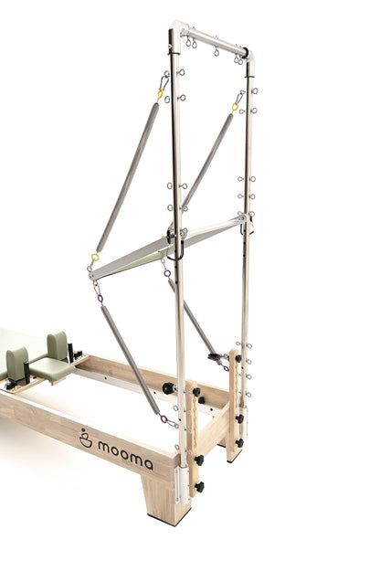 Lettino Reformer in legno con torre Mooma