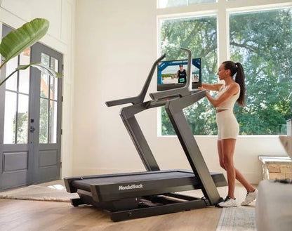 Tapis Roulant NordicTrack X24 Incline Trainer  con abbonamento Ifit per 1 anno