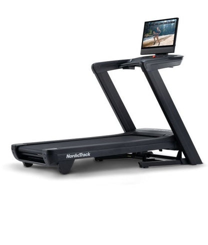Tapis Roulant NordicTrack Commercial 2450   + abbonamento di 1 anno Ifit